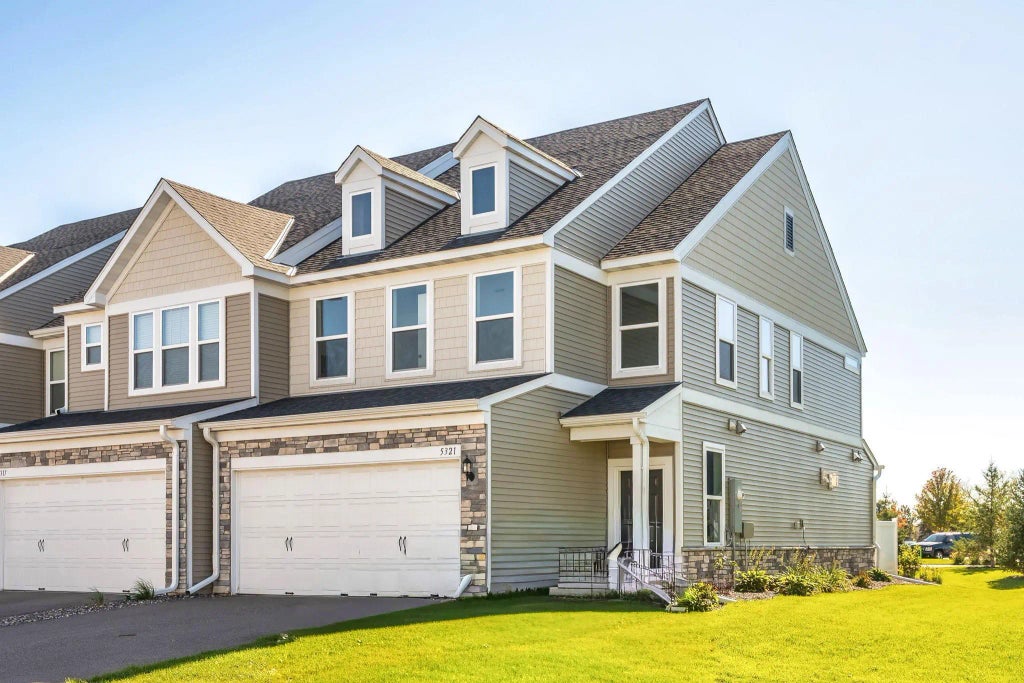 5321 94th Lane N, Brooklyn Park