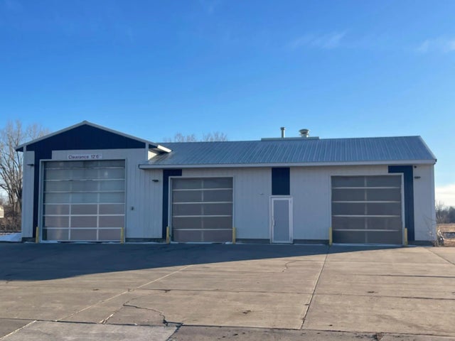 151 South Street, Tracy