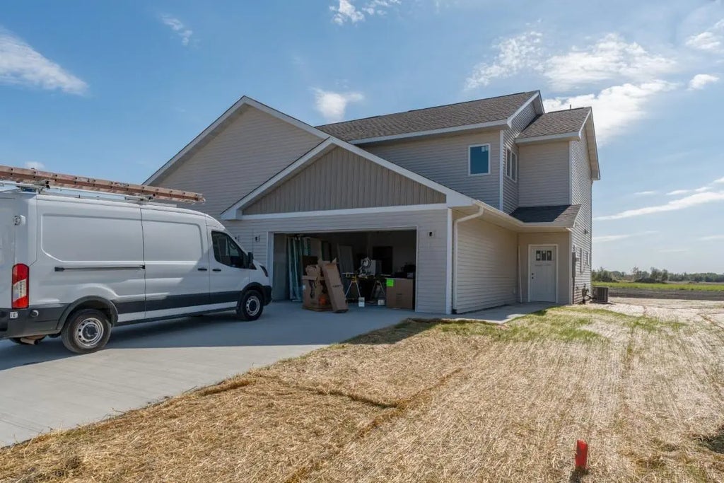 3201 Noble Drive, Mankato