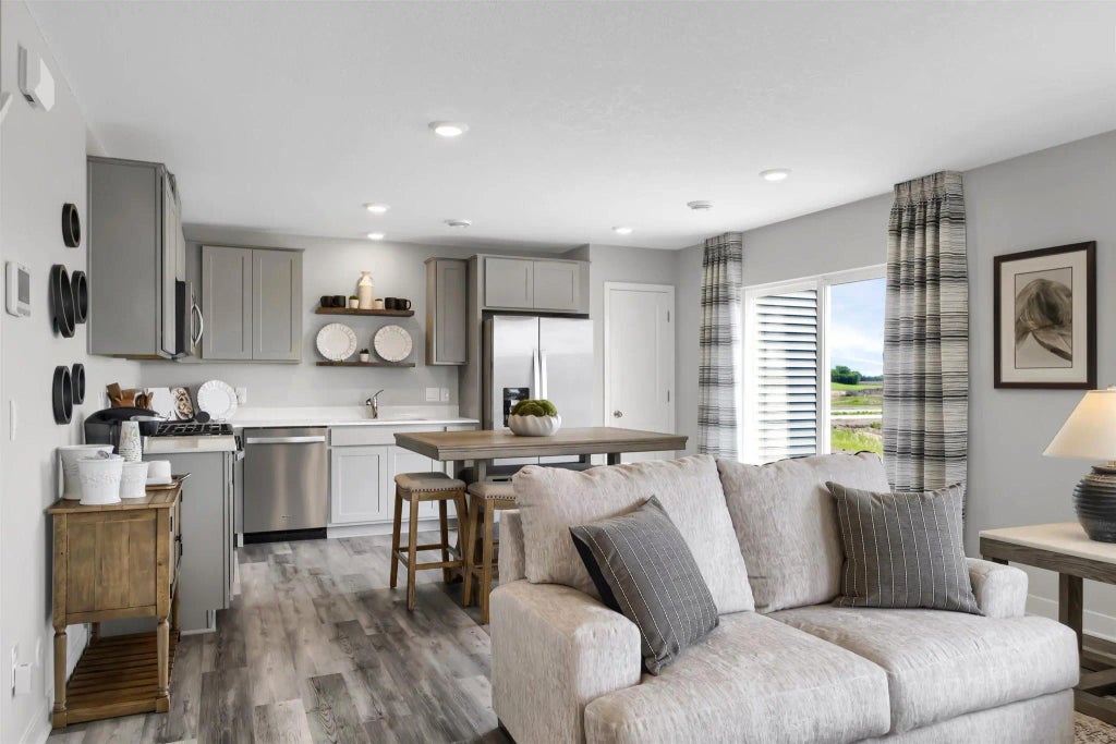 1954 Highview Terrace, Shakopee