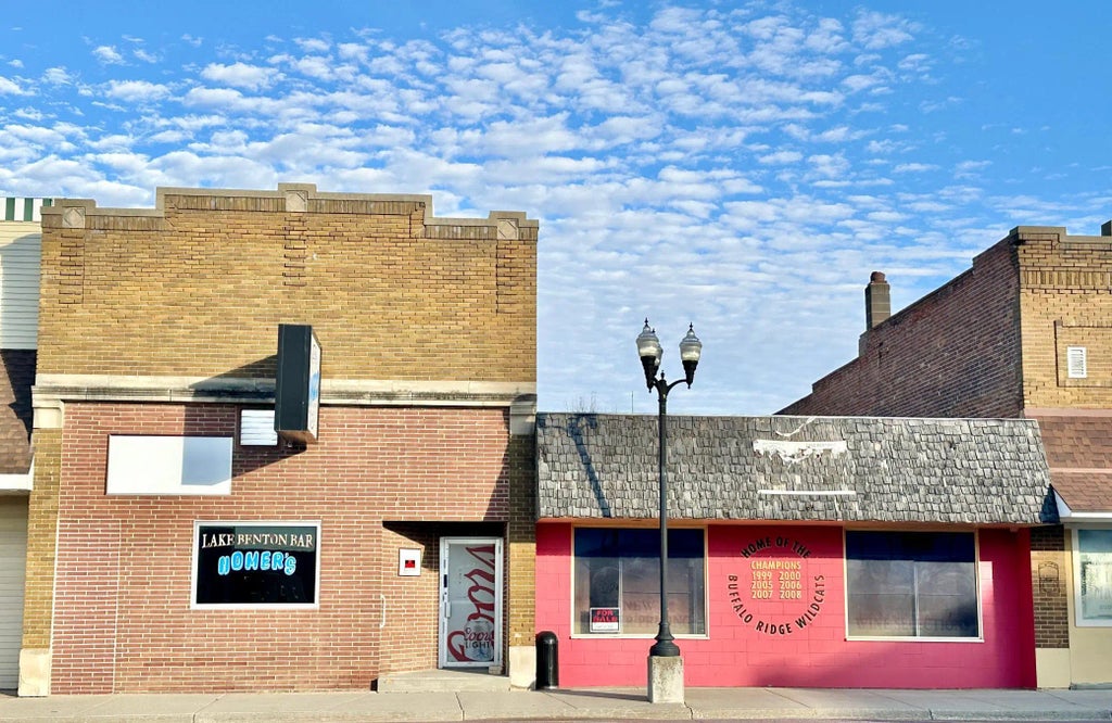 114 Center Street N, Lake Benton