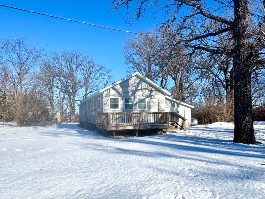 623 E Adams Avenue, Mahnomen