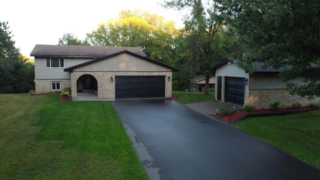 14031 Victoria Lane Nw, Elk River
