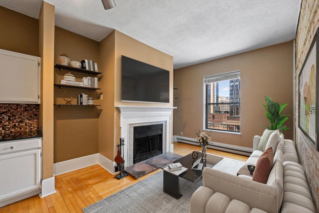 609 S 9th Street 8, Minneapolis