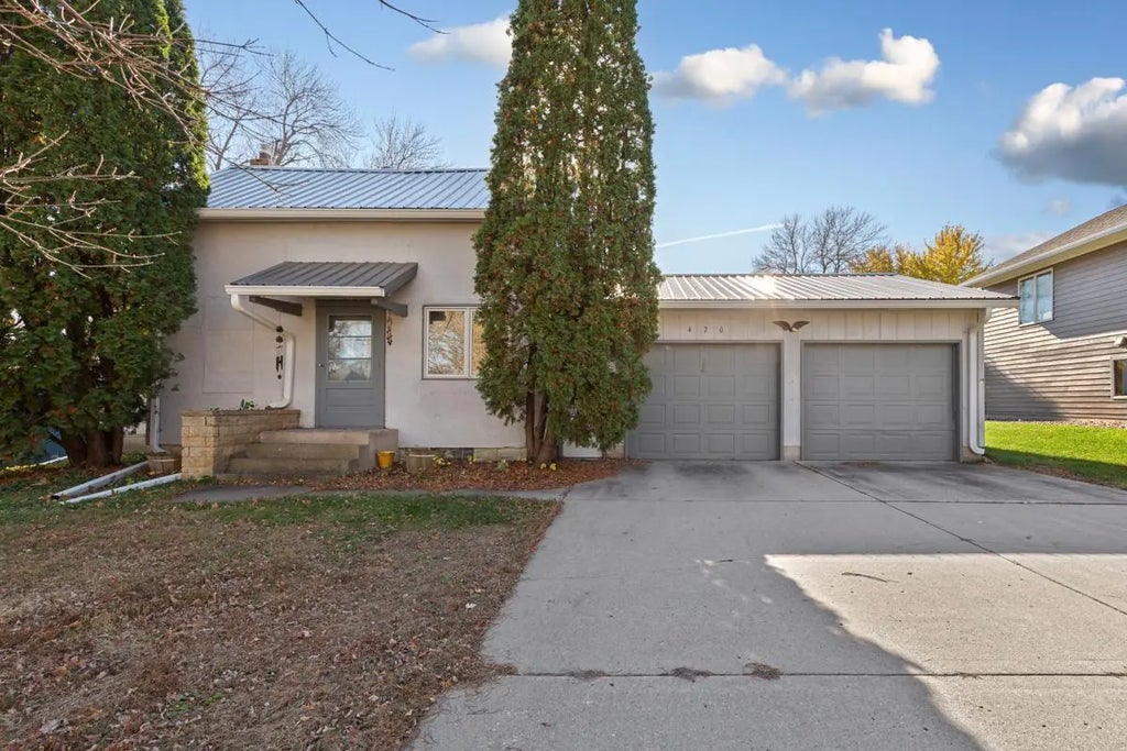 420 E Main Street, Arlington