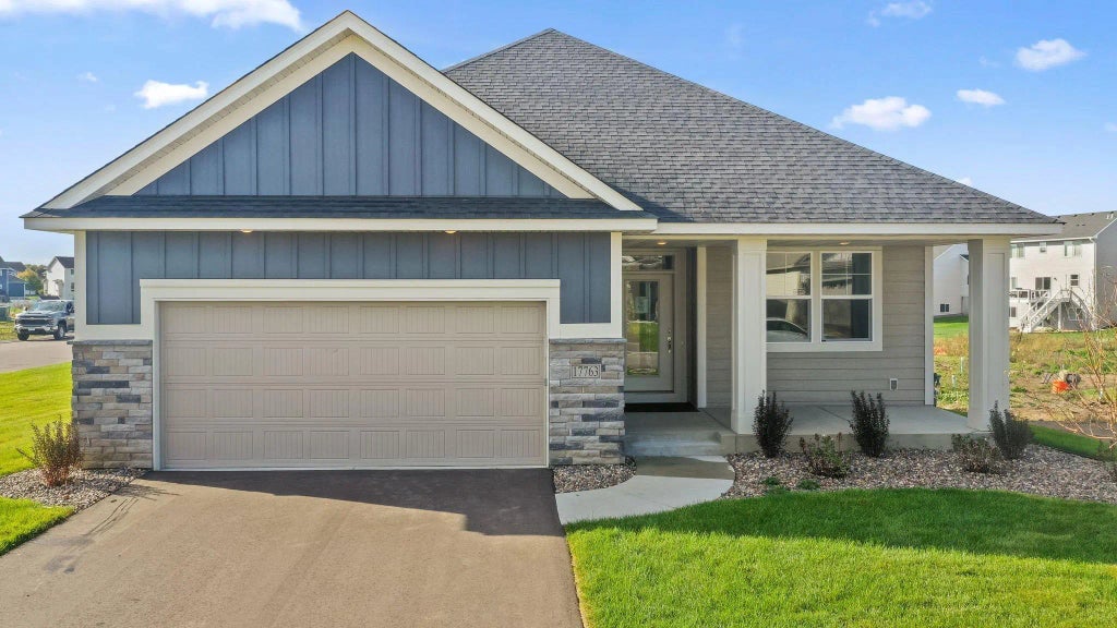 17763 Ellsworth Drive, Lakeville