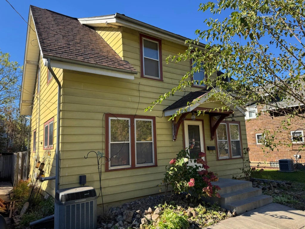 1524 Bush Street, Red Wing