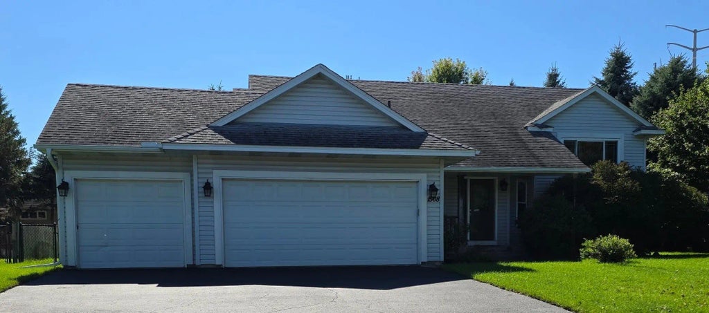 1568 140th Lane Nw, Andover