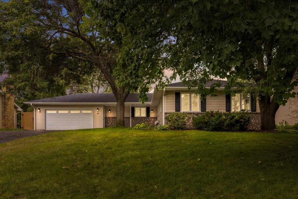 505 Chandler Court, Shoreview