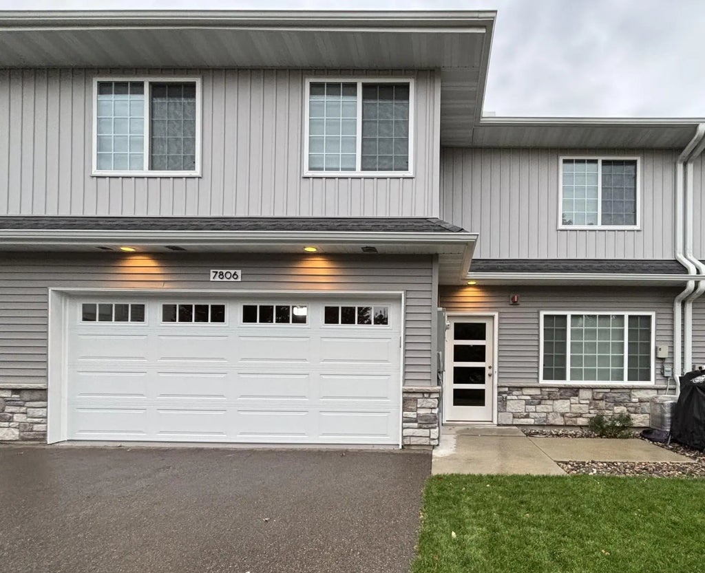 7806 W 145th Street, Savage