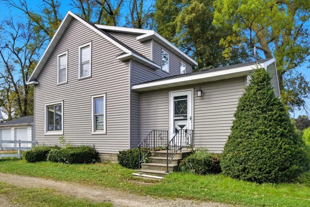 303 County Road 13, Myrtle