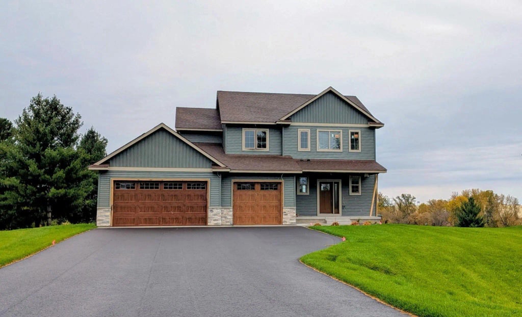 5433 389th Trail, North Branch