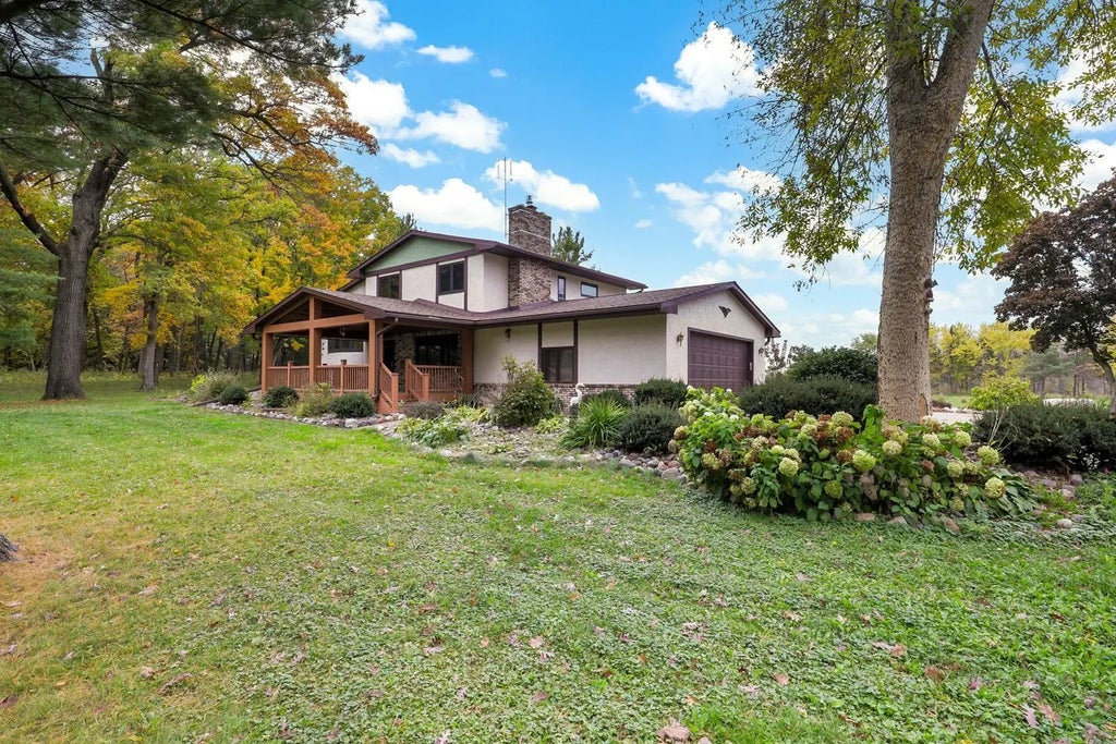 5696 170th Street N, Hugo