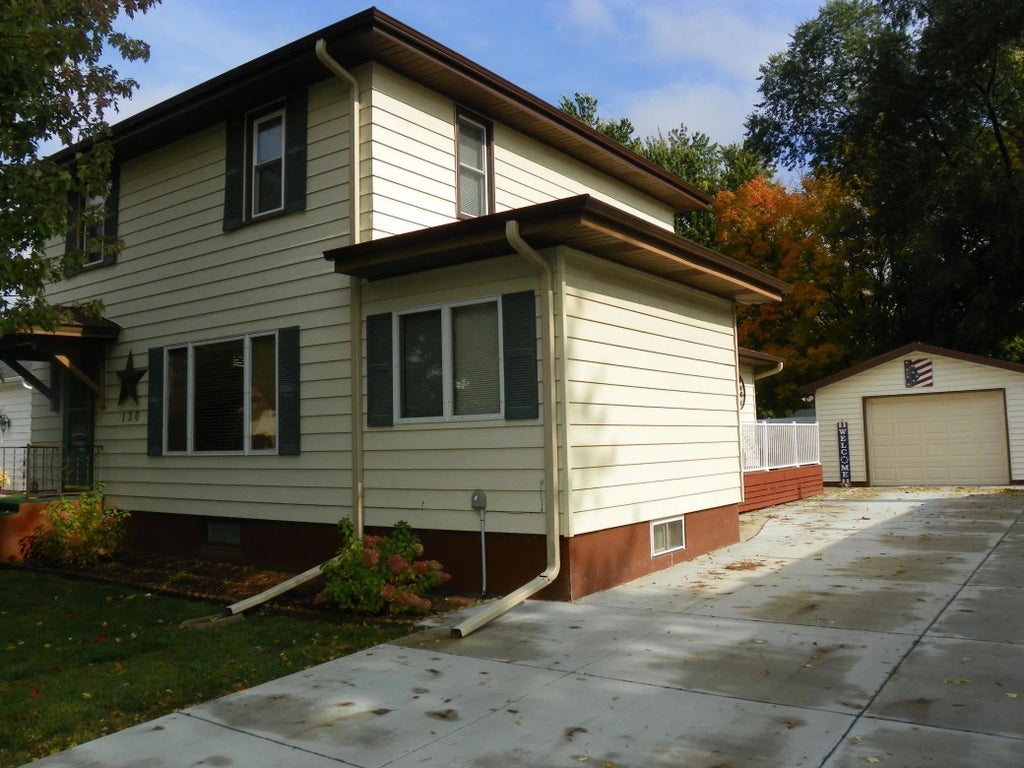 130 Western Avenue S, Watkins