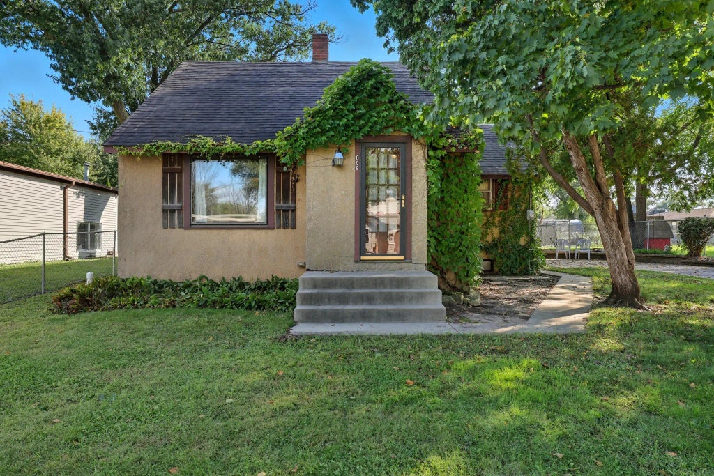 809 11th Street W, Hastings