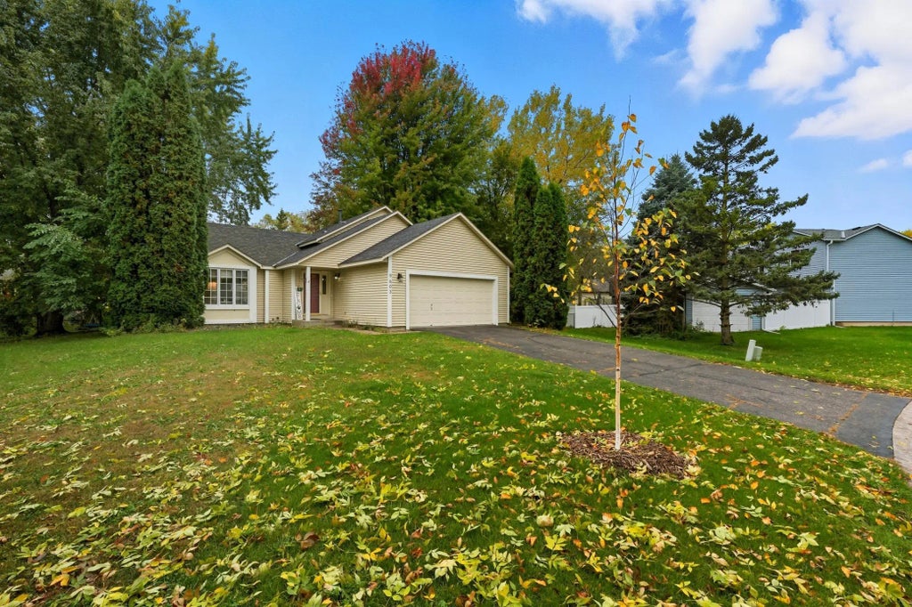 9603 82nd Street S, Cottage Grove