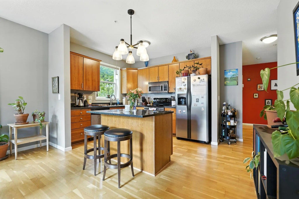 301 Oak Grove Street 214, Minneapolis