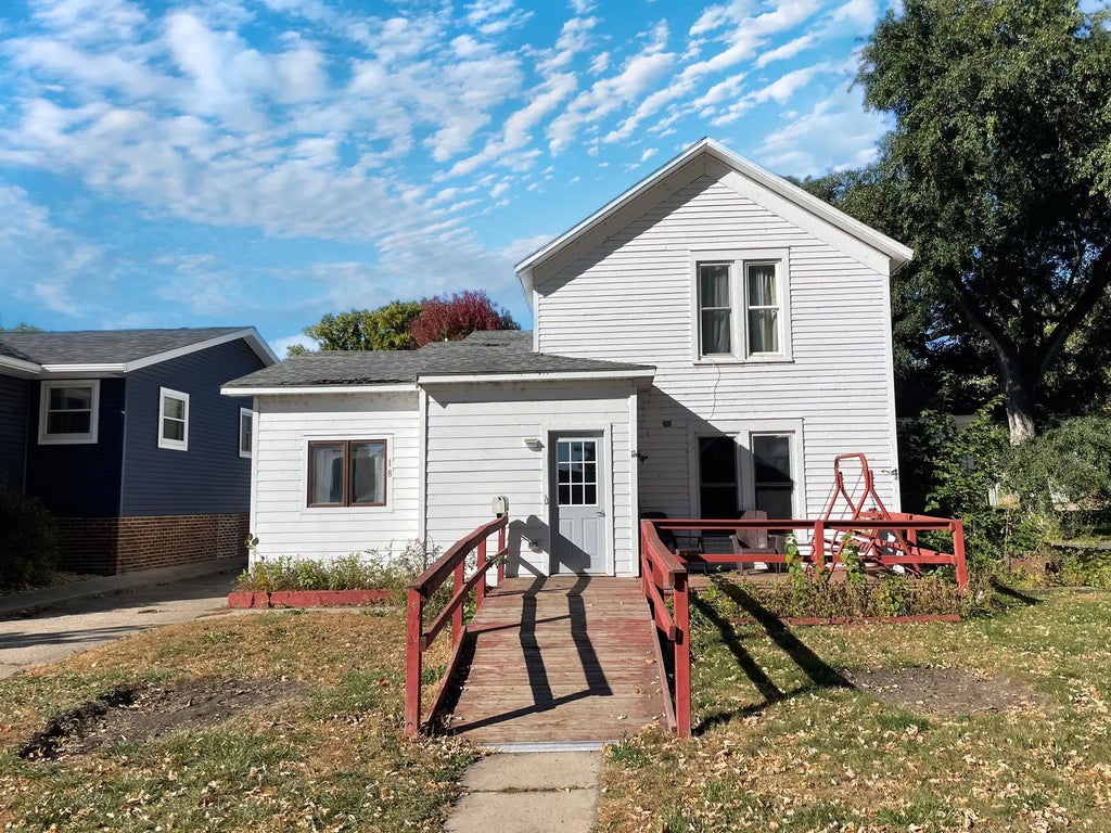 18 S Spring Avenue, Springfield