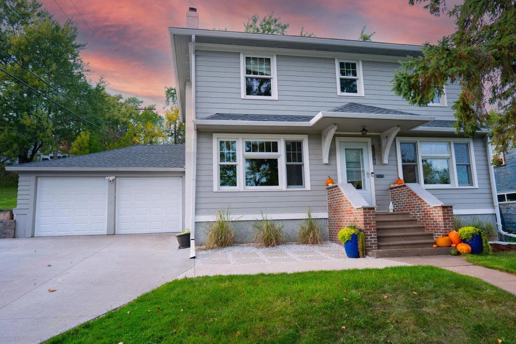 2701 E 2nd Street, Duluth