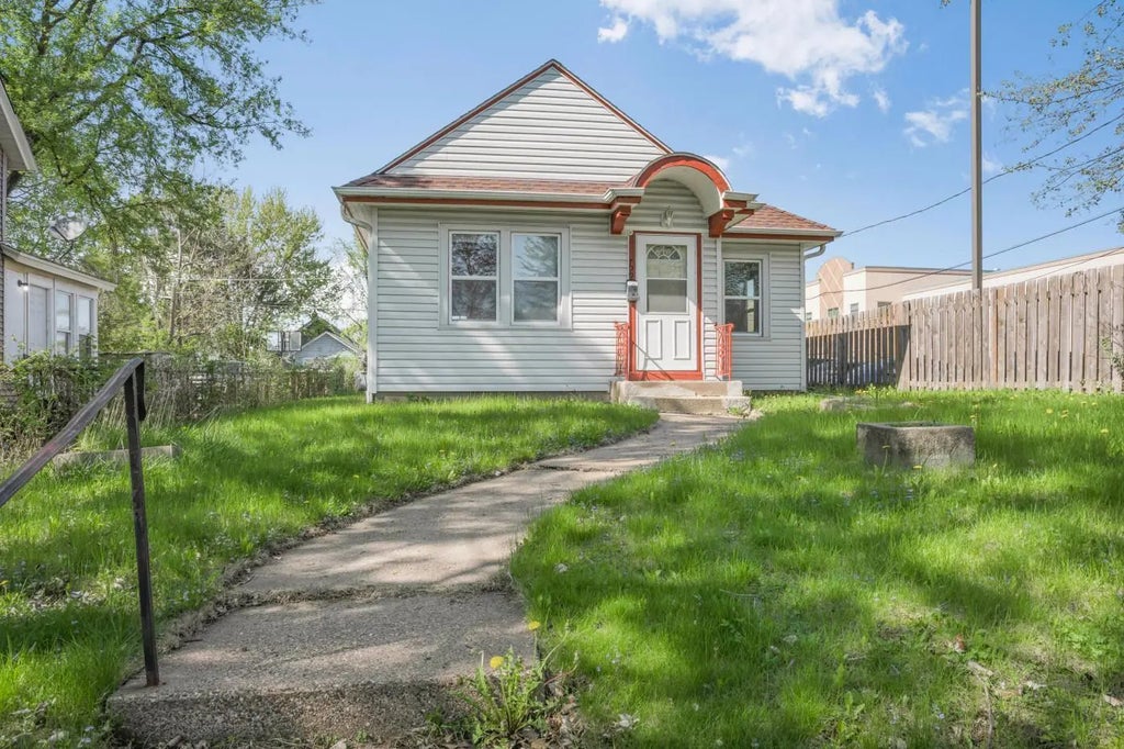 799 Cook Avenue E, Saint Paul