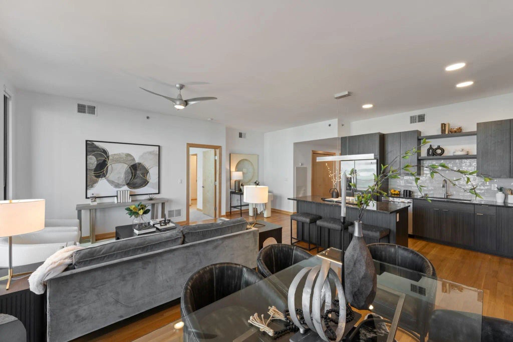 1240 S 2nd Street 922, Minneapolis