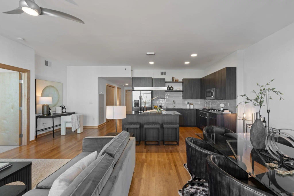 1240 S 2nd Street 922, Minneapolis