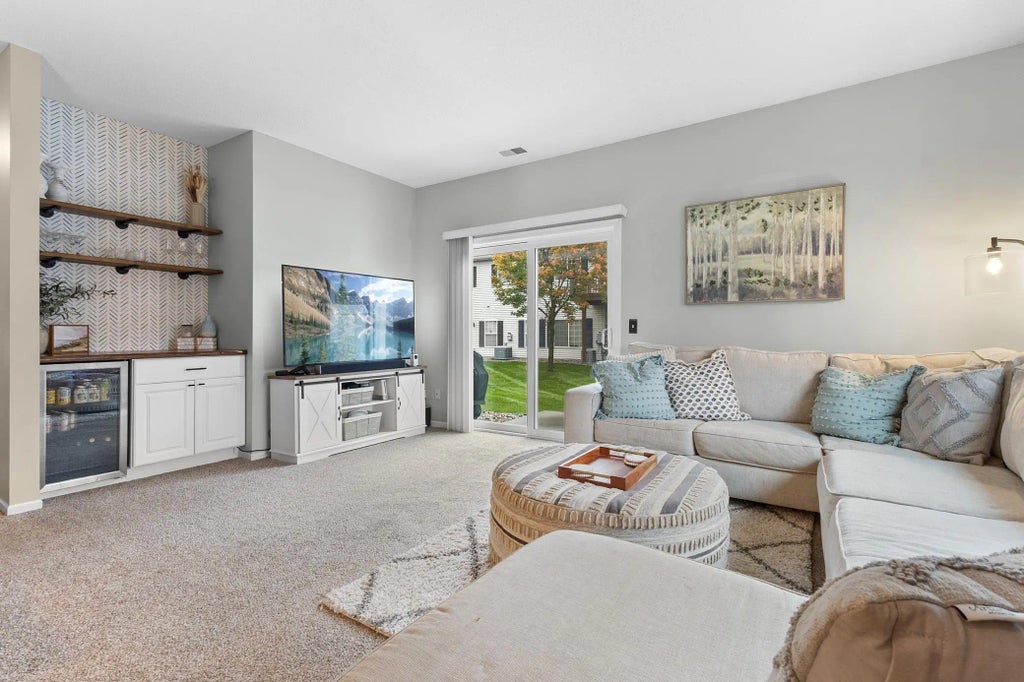 7499 Derby Lane, Shakopee