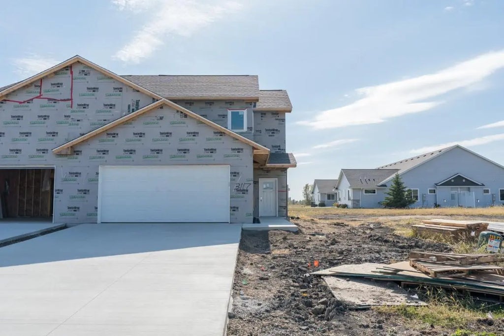 3117 & 3119 Noble Drive, Mankato