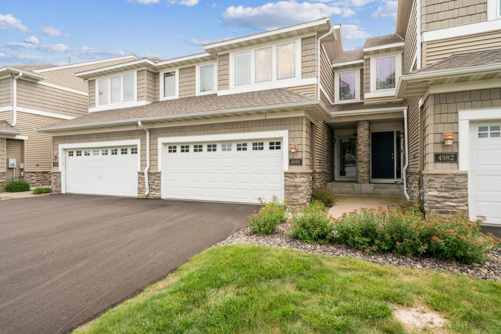 4986 Archer Lane N, Plymouth