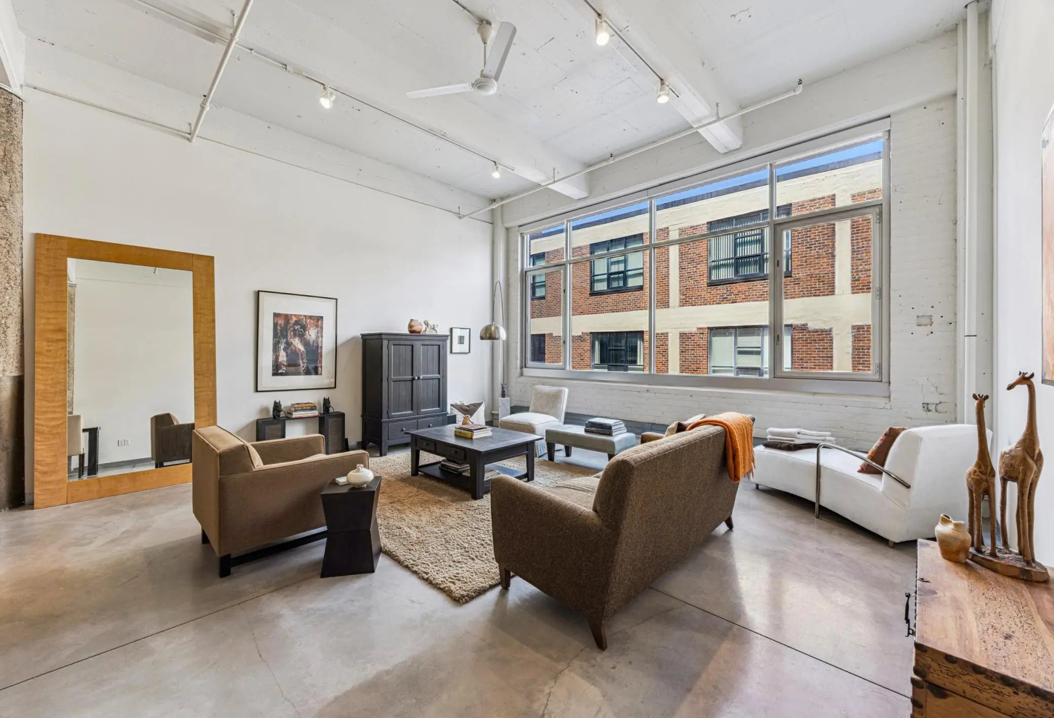 Photo of Listing #6804420