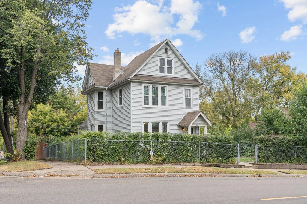 781 Case Avenue, Saint Paul