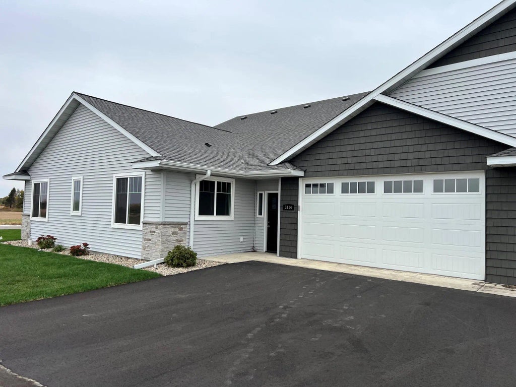 3114 Bassett Drive, Mankato