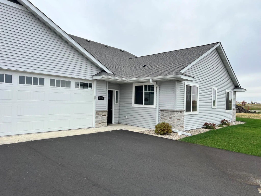 3116 Bassett Drive, Mankato