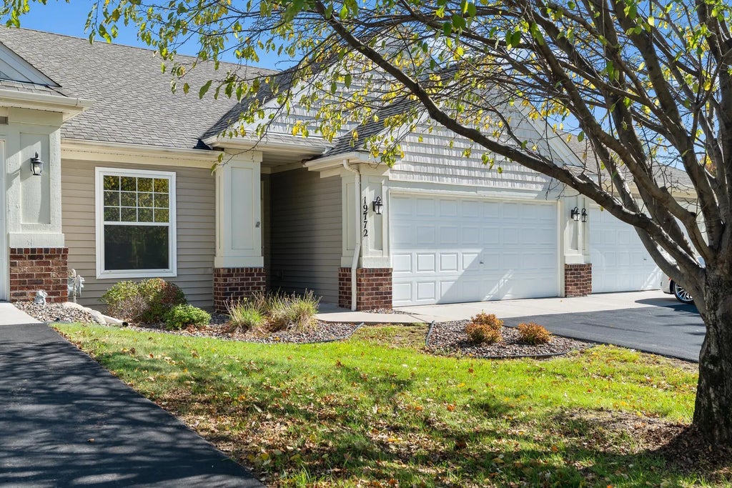 19772 Goldfinch Drive 71, Farmington