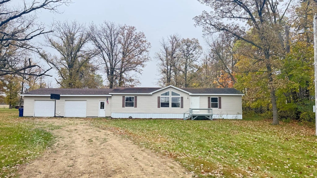 38642 County Highway 19, Bluffton