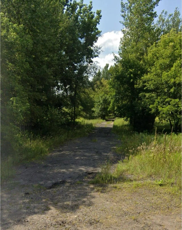 30 Main Street Nw, Bethel