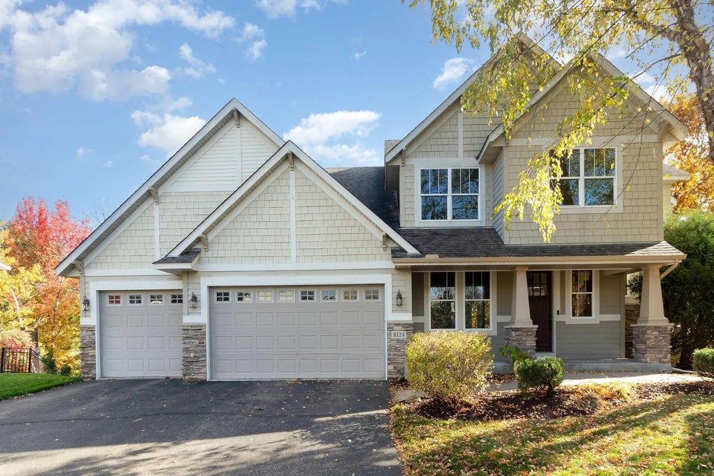 8124 Clifford Circle, Inver Grove Heights