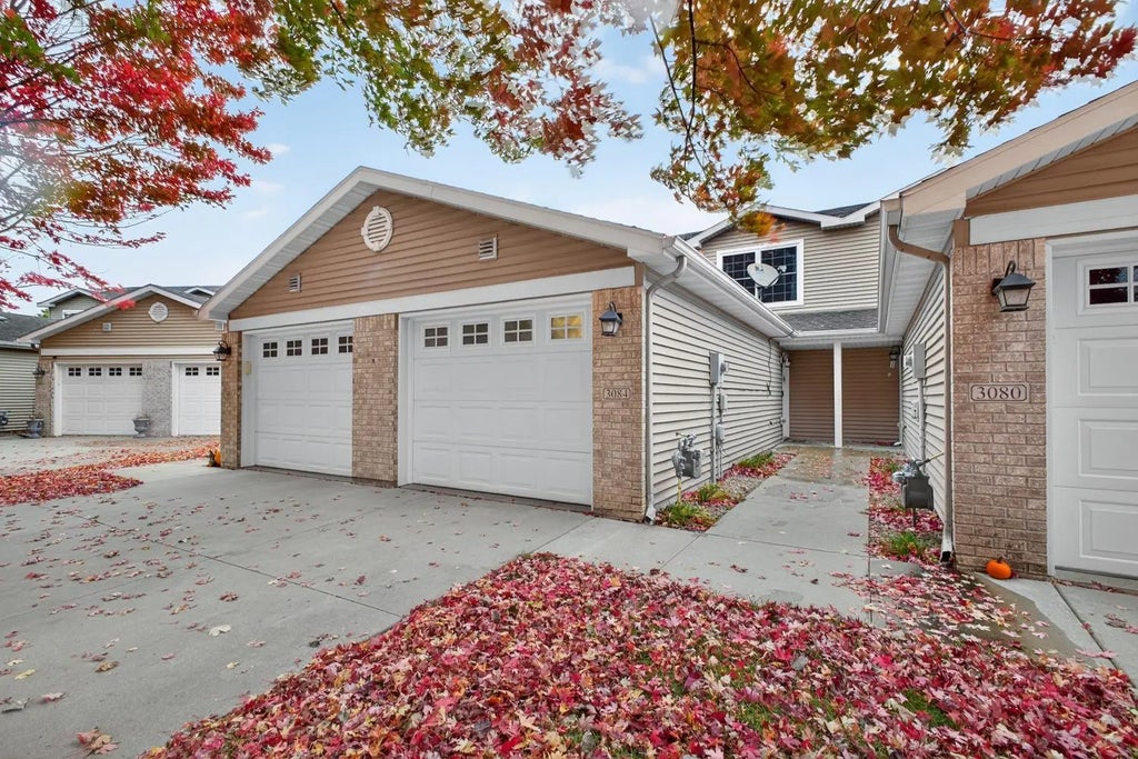 3084 River Falls Court Nw, Rochester