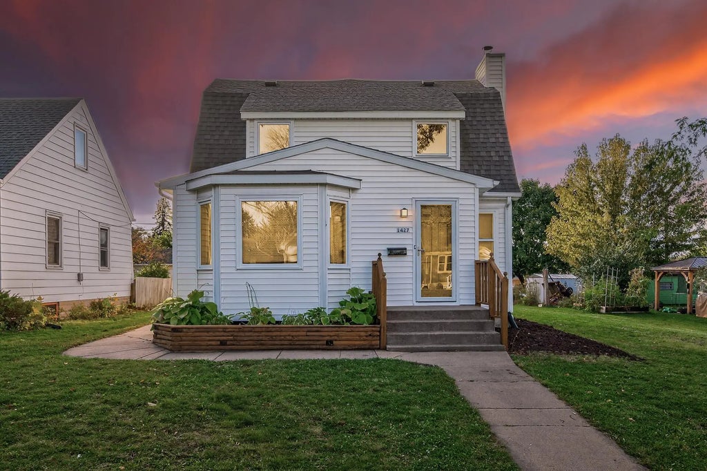 1427 Hazel Street N, Saint Paul