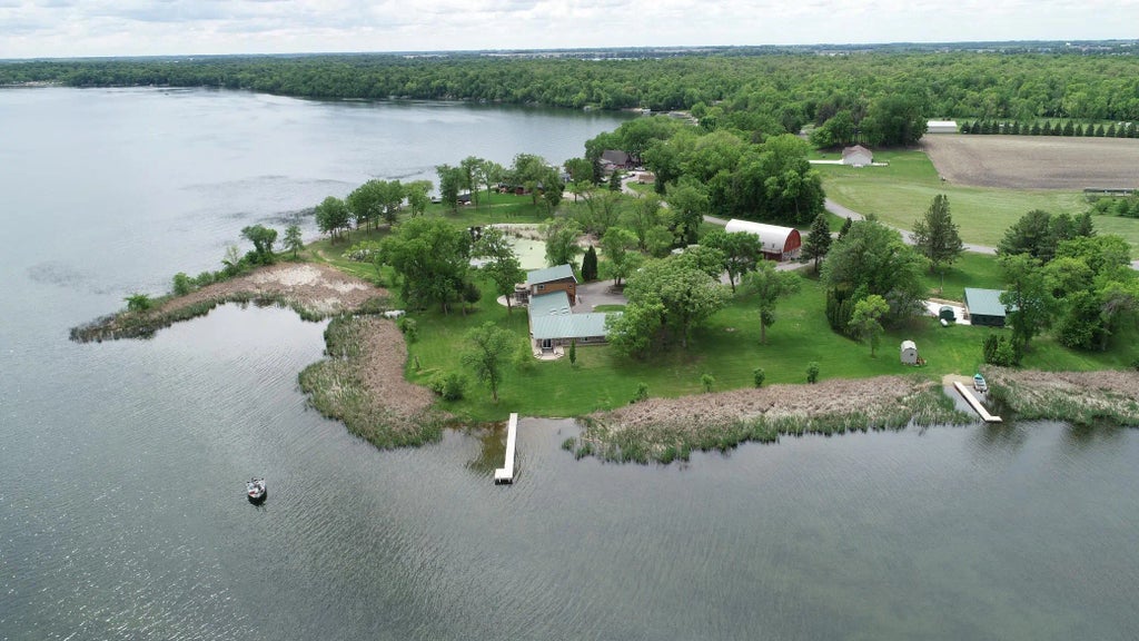 22361 53rd Street Nw, Sunburg