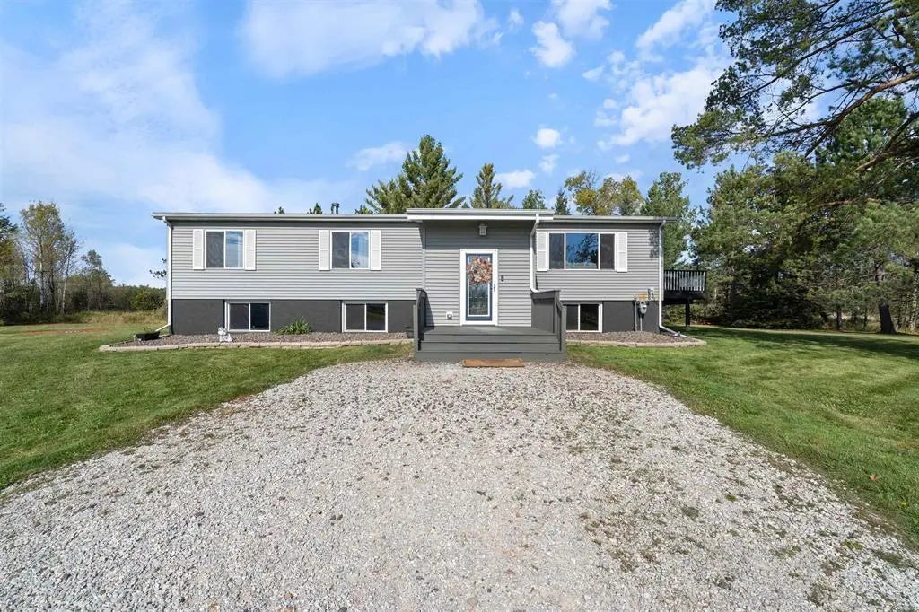 3943 Fairview Road, Rice Lake Twp
