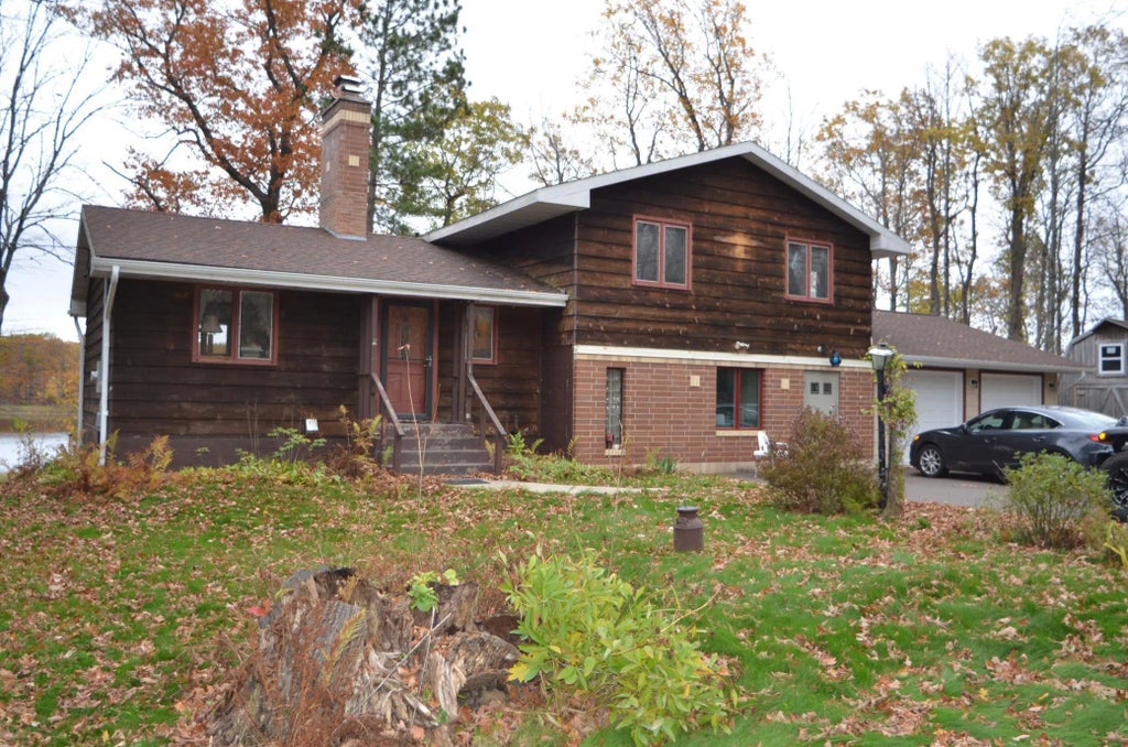 2336 Lac Labelle Road, Twin Lakes Twp