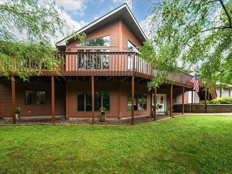 55 County Road Jj, Kinnickinnic Twp