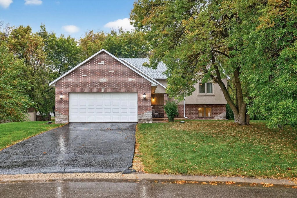 7182 Emerald Lane, Eden Prairie