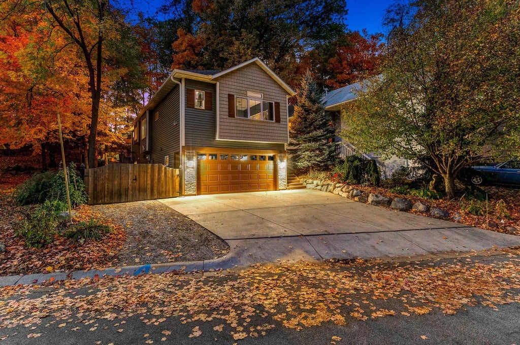 3041 Inverness Lane, Mound