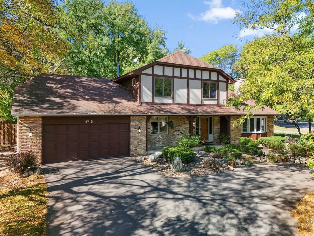 4715 Pilgrim Lane N, Plymouth
