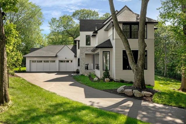 260 Eastwood Court, Chanhassen