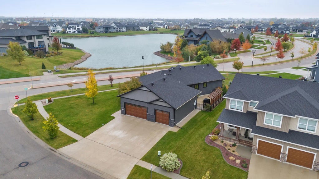 3605 Houkom Drive E, West Fargo
