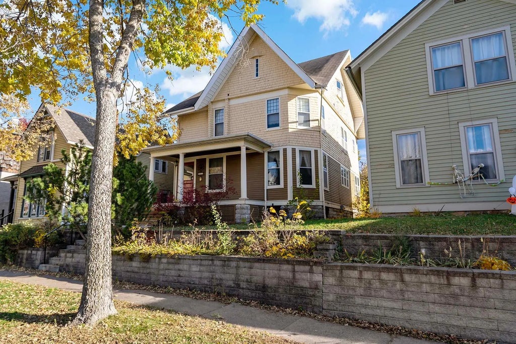 702 4th Street E, Saint Paul