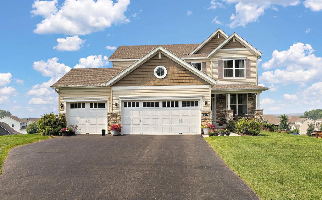 2172 Spring Lake Court, Shakopee